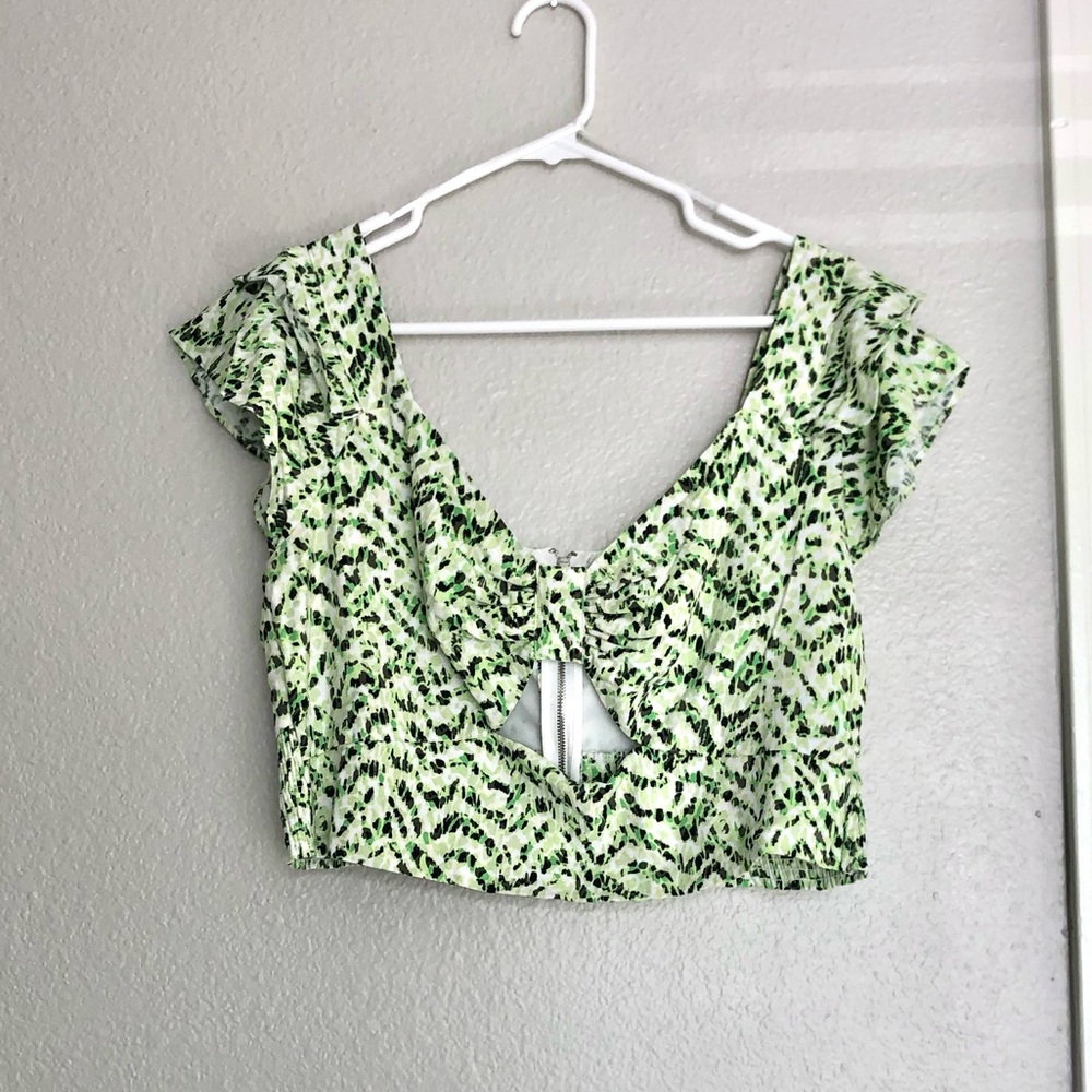 NWOT Bar III Light Green Patterned Crop Top